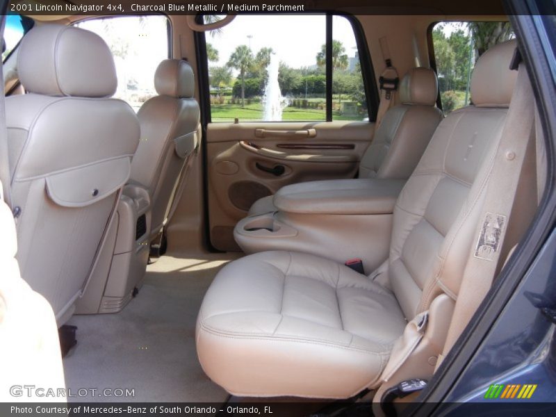  2001 Navigator 4x4 Medium Parchment Interior