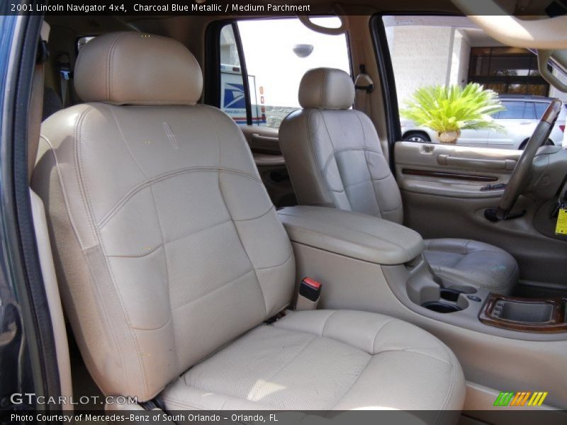 Charcoal Blue Metallic / Medium Parchment 2001 Lincoln Navigator 4x4