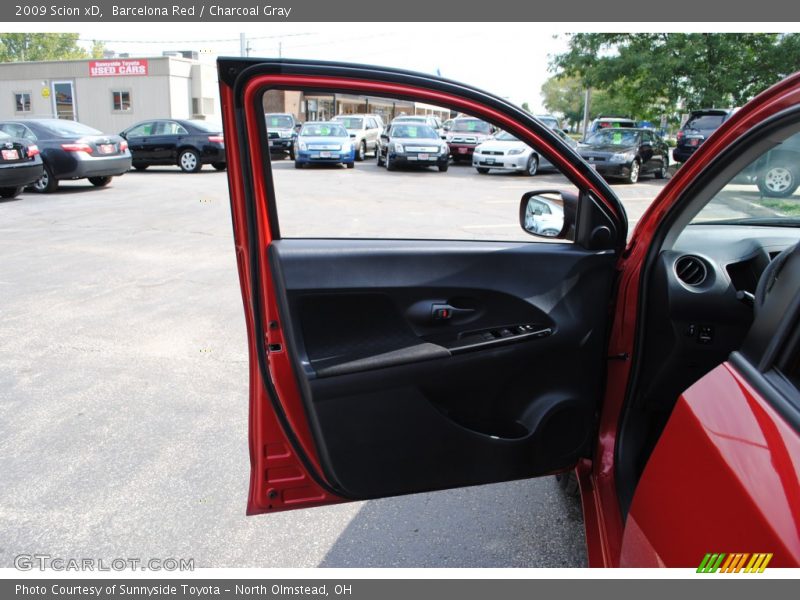 Barcelona Red / Charcoal Gray 2009 Scion xD