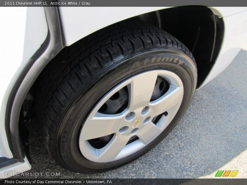 Arctic Ice White / Gray 2011 Chevrolet HHR LS