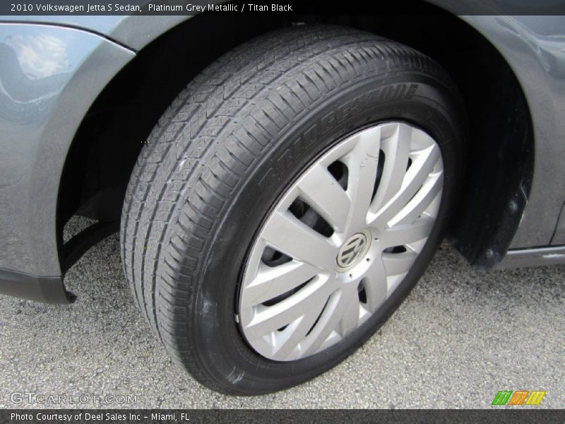 Platinum Grey Metallic / Titan Black 2010 Volkswagen Jetta S Sedan