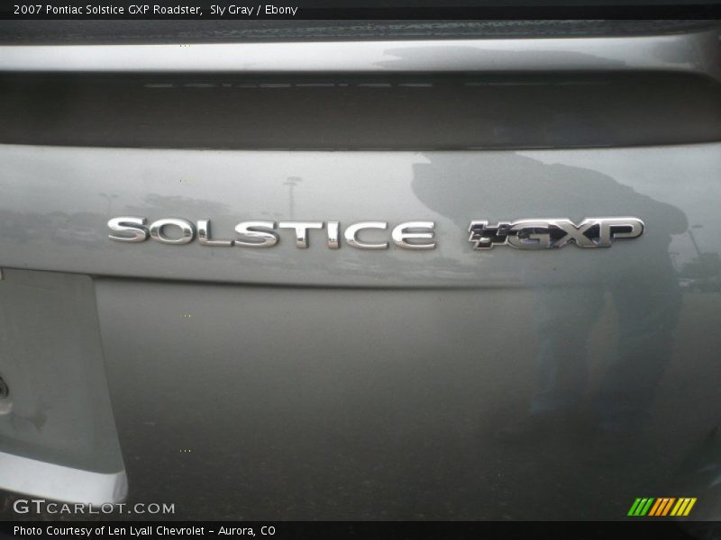  2007 Solstice GXP Roadster Logo