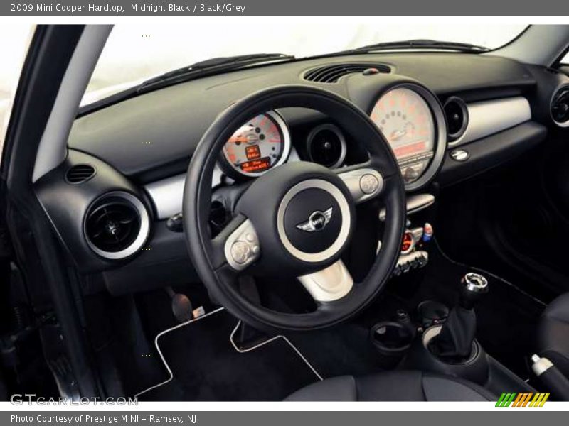 Midnight Black / Black/Grey 2009 Mini Cooper Hardtop