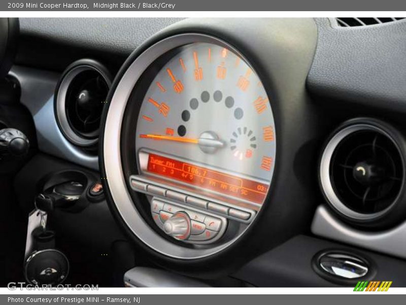 Midnight Black / Black/Grey 2009 Mini Cooper Hardtop