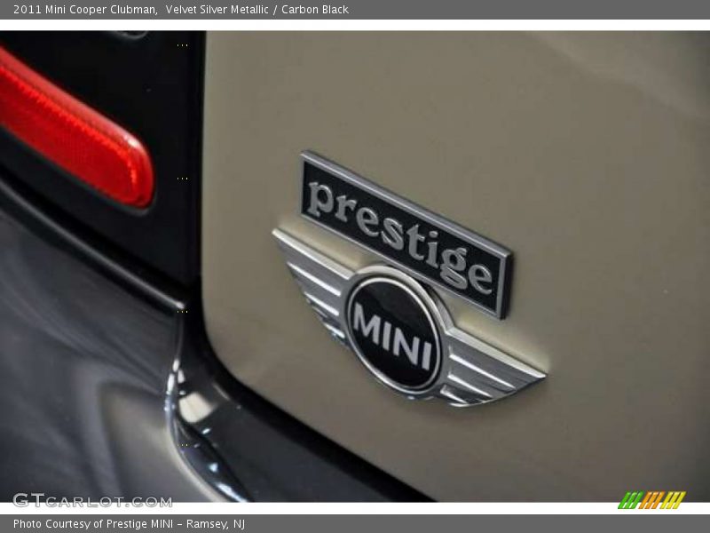Velvet Silver Metallic / Carbon Black 2011 Mini Cooper Clubman