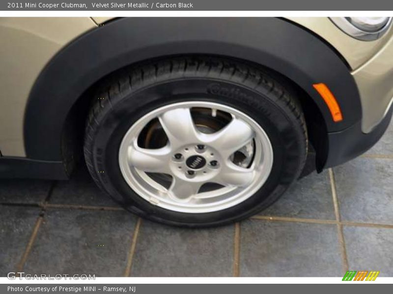 Velvet Silver Metallic / Carbon Black 2011 Mini Cooper Clubman