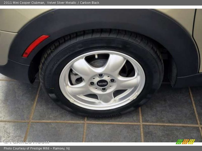 Velvet Silver Metallic / Carbon Black 2011 Mini Cooper Clubman