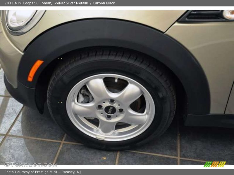 Velvet Silver Metallic / Carbon Black 2011 Mini Cooper Clubman