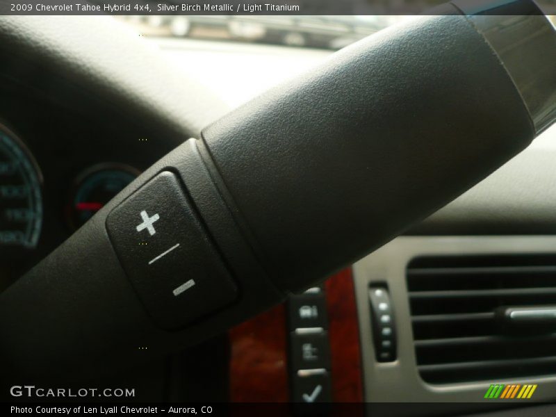 Silver Birch Metallic / Light Titanium 2009 Chevrolet Tahoe Hybrid 4x4