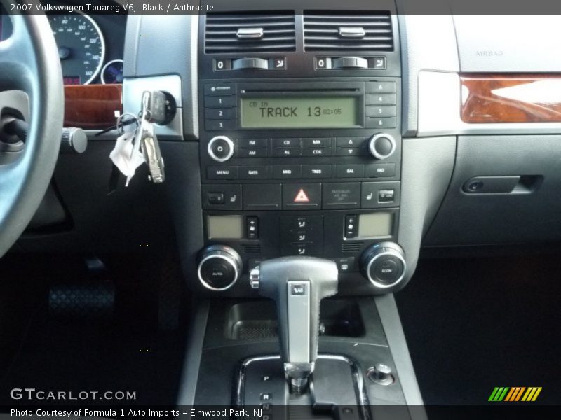 Black / Anthracite 2007 Volkswagen Touareg V6