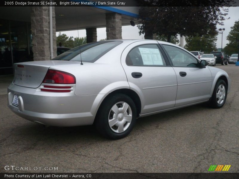 Bright Silver Metallic / Dark Slate Gray 2005 Dodge Stratus SE Sedan