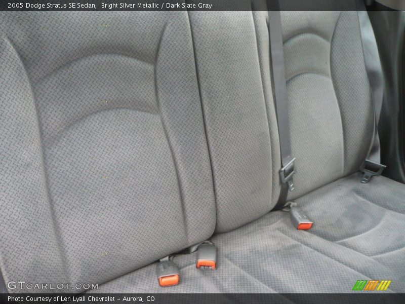 Bright Silver Metallic / Dark Slate Gray 2005 Dodge Stratus SE Sedan