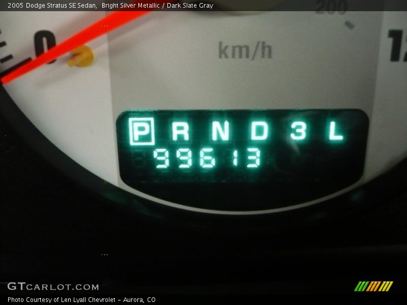 Bright Silver Metallic / Dark Slate Gray 2005 Dodge Stratus SE Sedan
