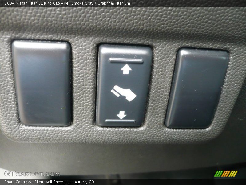 Smoke Gray / Graphite/Titanium 2004 Nissan Titan SE King Cab 4x4