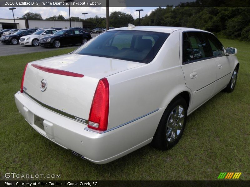 White Diamond Tri-coat / Ebony 2010 Cadillac DTS