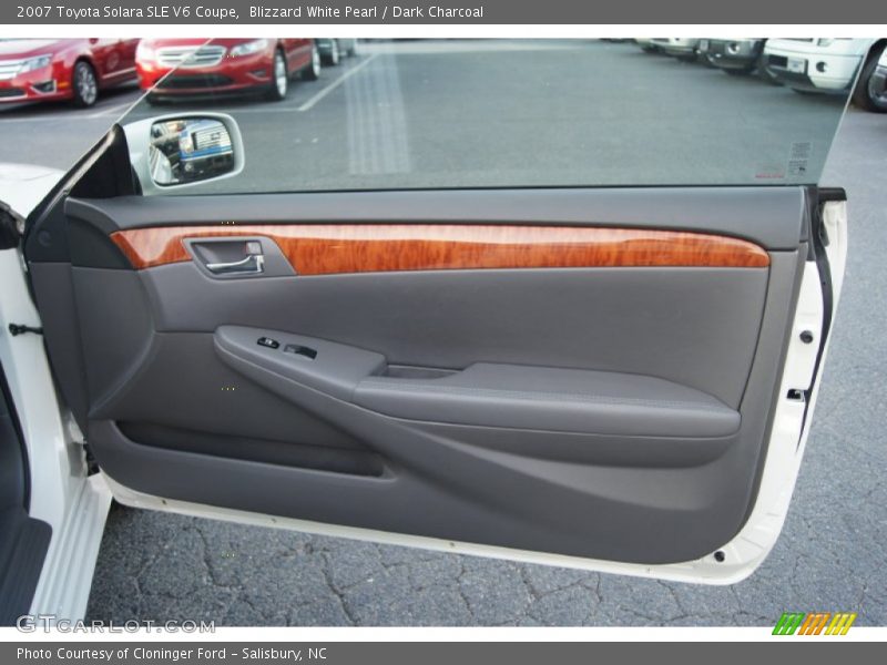 Door Panel of 2007 Solara SLE V6 Coupe