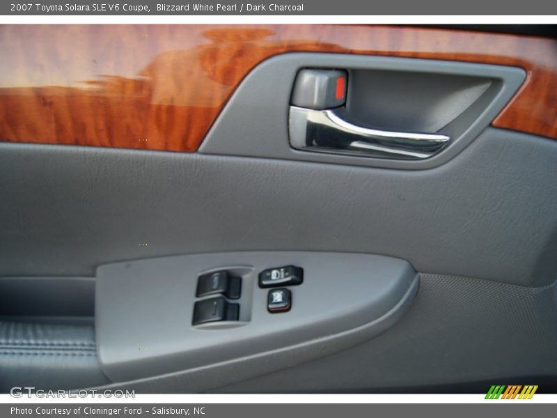Controls of 2007 Solara SLE V6 Coupe