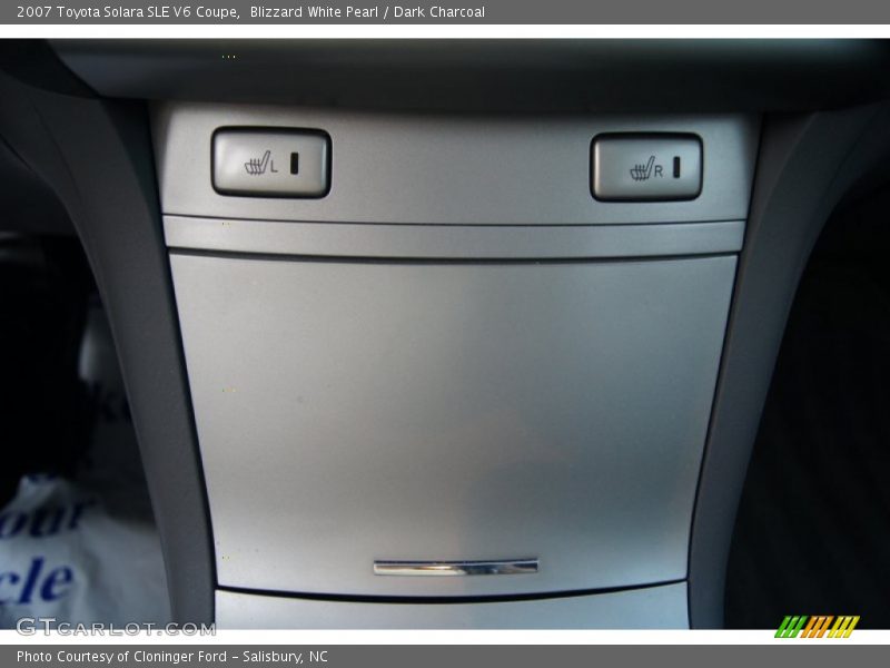 Controls of 2007 Solara SLE V6 Coupe