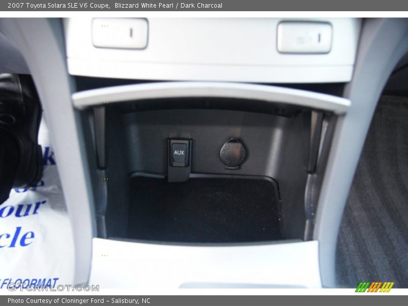 Blizzard White Pearl / Dark Charcoal 2007 Toyota Solara SLE V6 Coupe