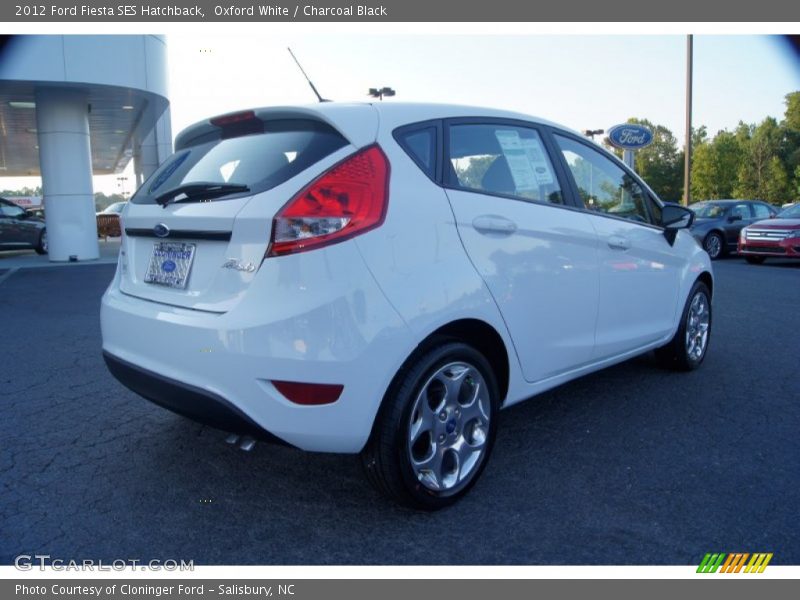 Oxford White / Charcoal Black 2012 Ford Fiesta SES Hatchback