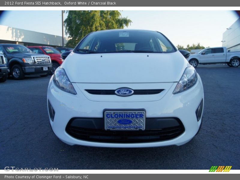 Oxford White / Charcoal Black 2012 Ford Fiesta SES Hatchback