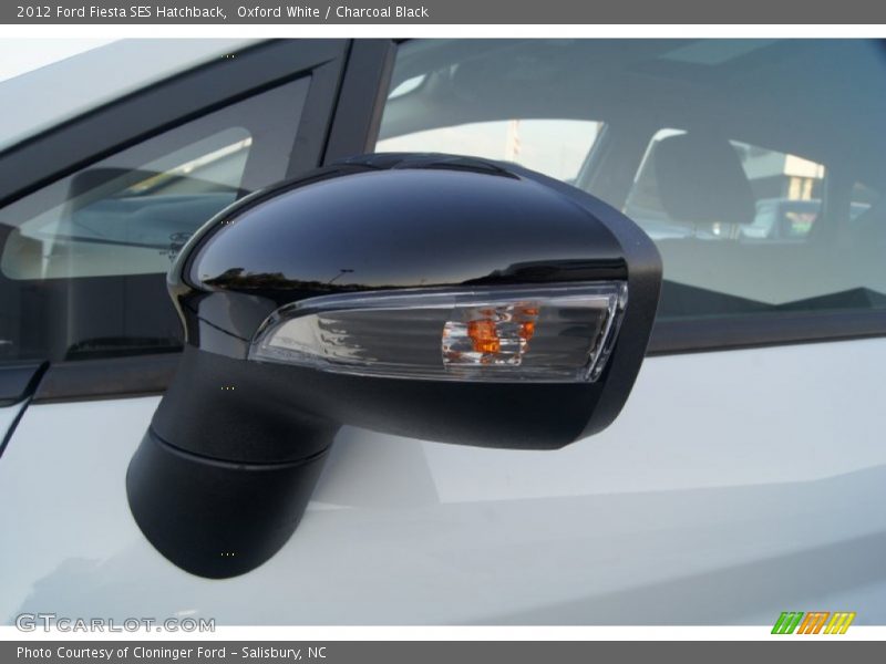 Oxford White / Charcoal Black 2012 Ford Fiesta SES Hatchback