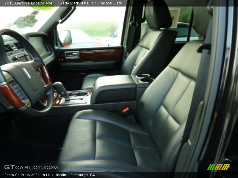  2011 Navigator 4x4 Charcoal Black Interior