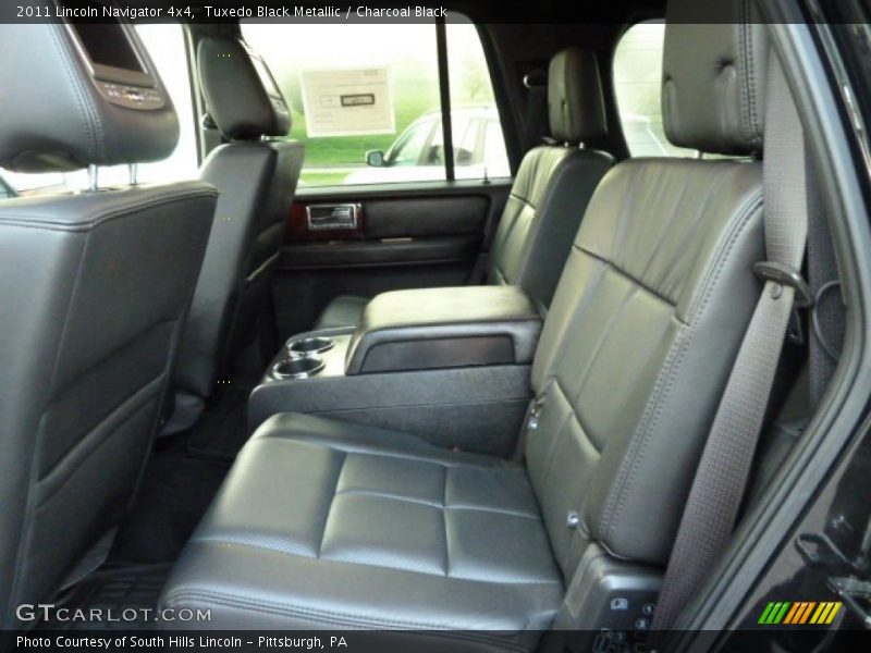  2011 Navigator 4x4 Charcoal Black Interior