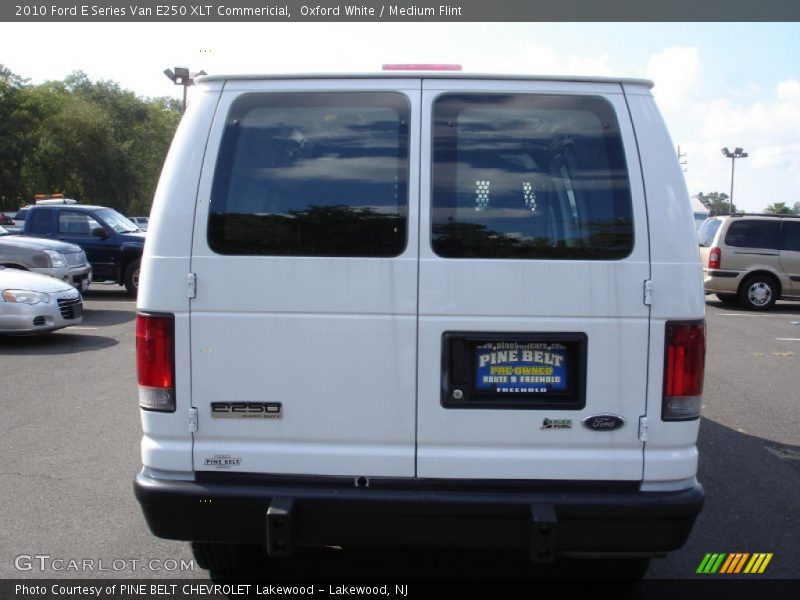 Oxford White / Medium Flint 2010 Ford E Series Van E250 XLT Commericial