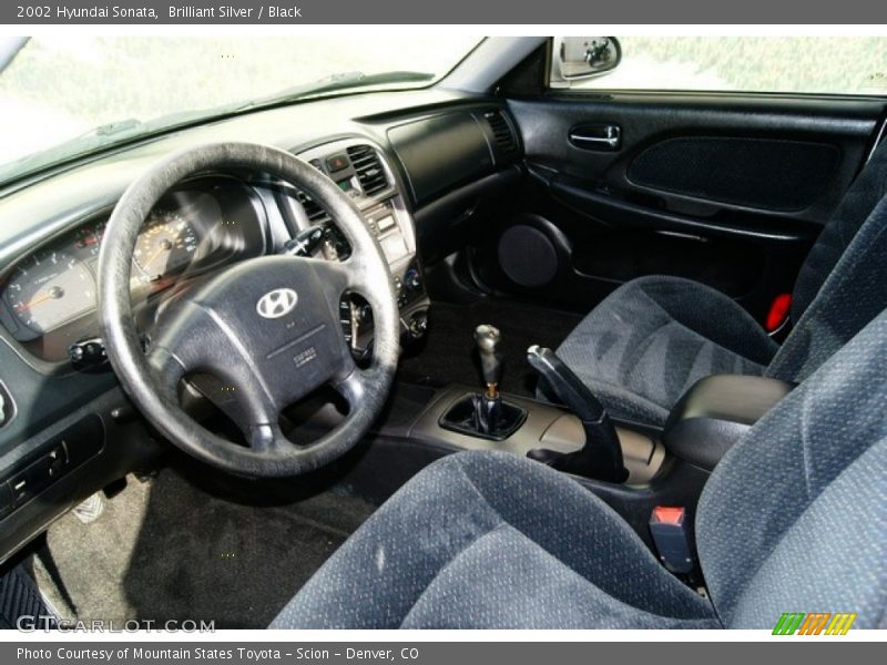 Brilliant Silver / Black 2002 Hyundai Sonata