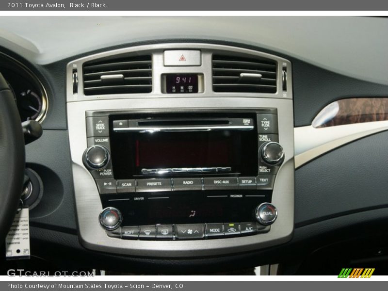 Black / Black 2011 Toyota Avalon