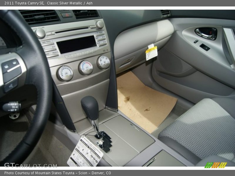 Classic Silver Metallic / Ash 2011 Toyota Camry SE