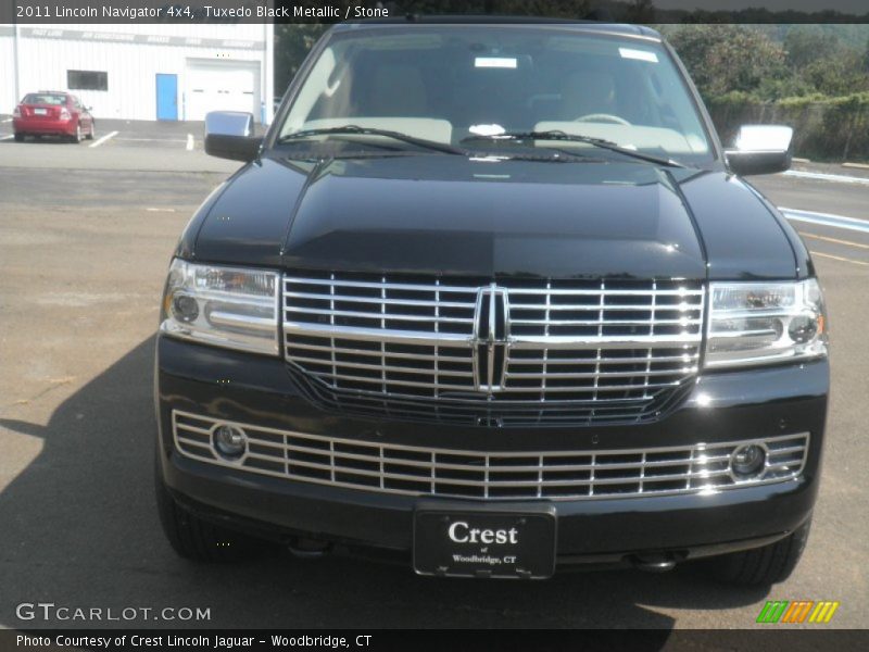 Tuxedo Black Metallic / Stone 2011 Lincoln Navigator 4x4