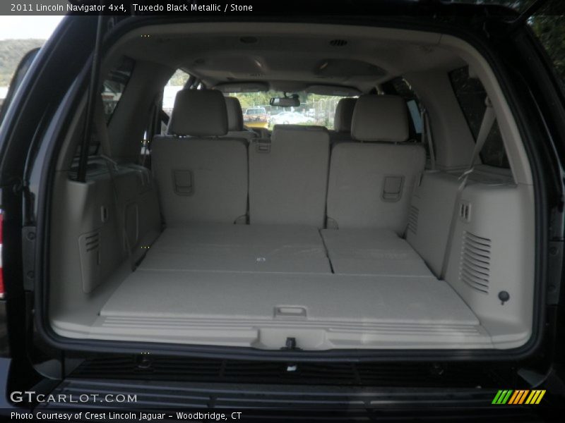 Tuxedo Black Metallic / Stone 2011 Lincoln Navigator 4x4
