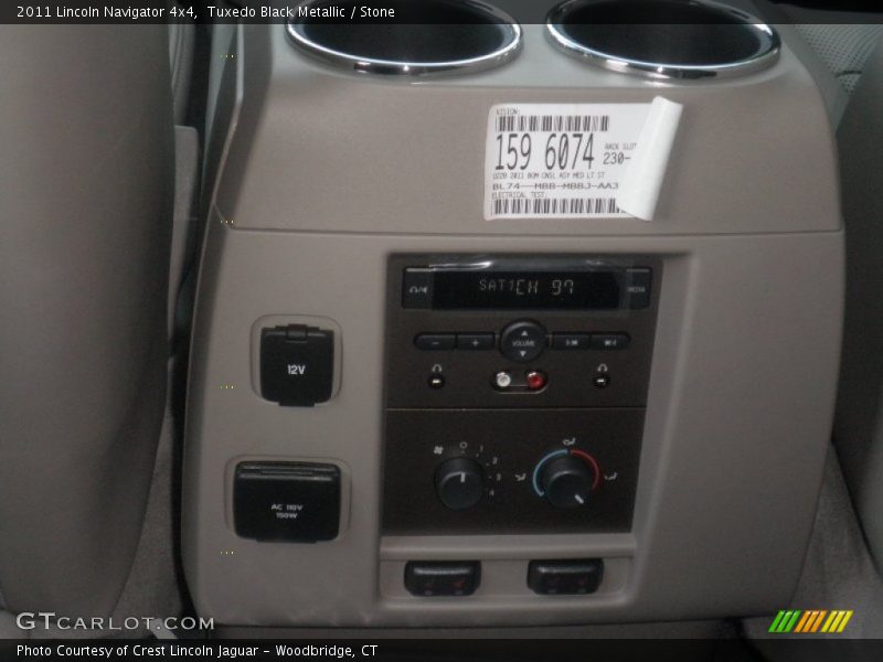 Controls of 2011 Navigator 4x4