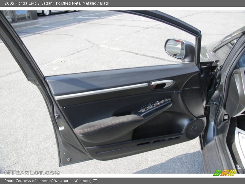 Door Panel of 2009 Civic Si Sedan