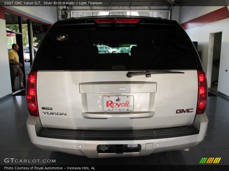 Silver Birch Metallic / Light Titanium 2007 GMC Yukon SLT