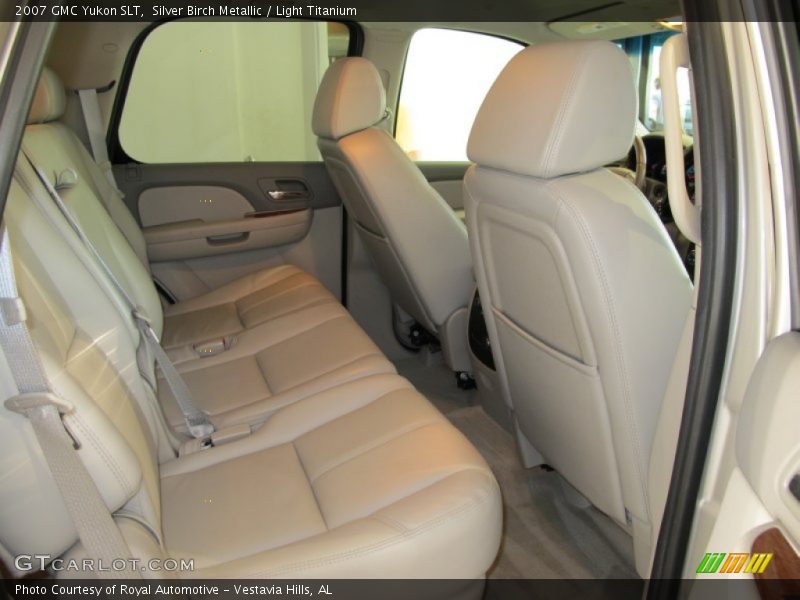Silver Birch Metallic / Light Titanium 2007 GMC Yukon SLT