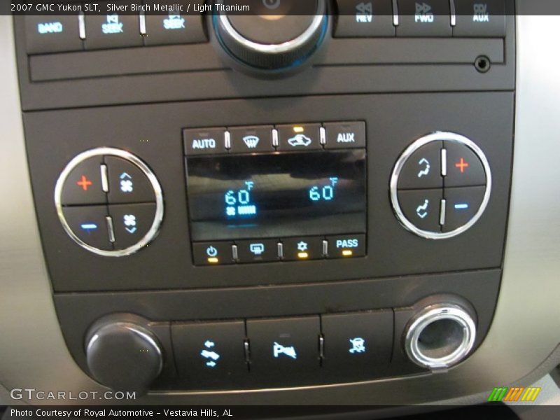 Silver Birch Metallic / Light Titanium 2007 GMC Yukon SLT