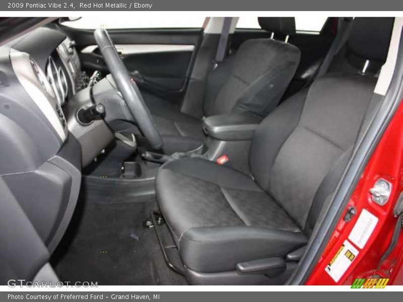  2009 Vibe 2.4 Ebony Interior