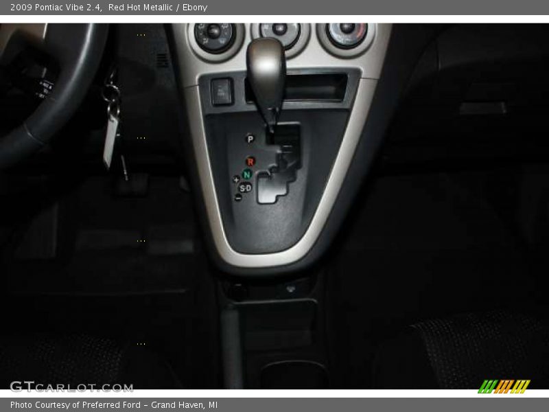 Red Hot Metallic / Ebony 2009 Pontiac Vibe 2.4