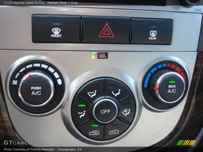 Radiant Silver / Gray 2010 Hyundai Santa Fe GLS
