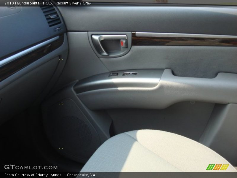 Radiant Silver / Gray 2010 Hyundai Santa Fe GLS