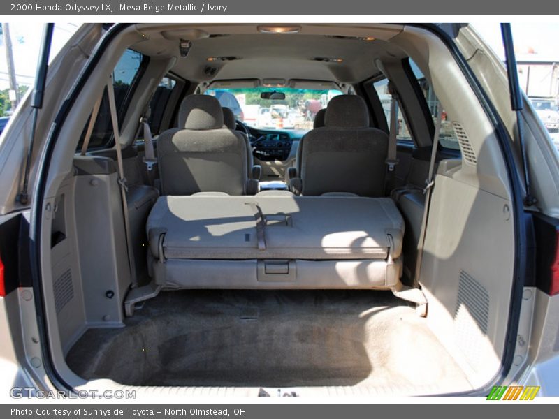  2000 Odyssey LX Trunk