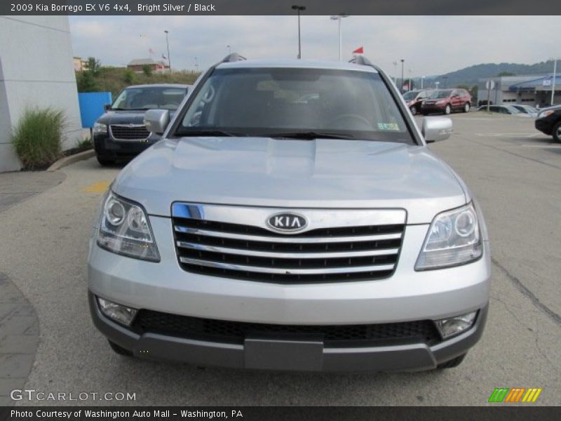 Bright Silver / Black 2009 Kia Borrego EX V6 4x4