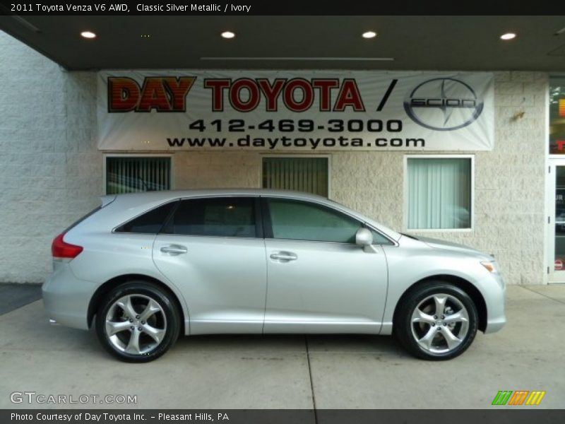 Classic Silver Metallic / Ivory 2011 Toyota Venza V6 AWD