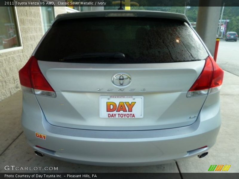 Classic Silver Metallic / Ivory 2011 Toyota Venza V6 AWD