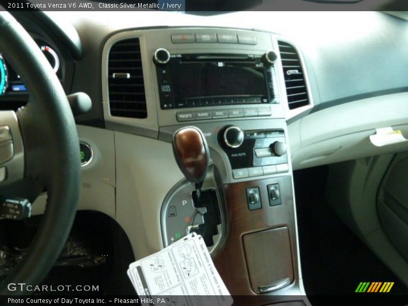 Classic Silver Metallic / Ivory 2011 Toyota Venza V6 AWD