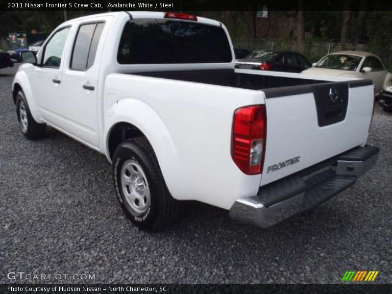 Avalanche White / Steel 2011 Nissan Frontier S Crew Cab
