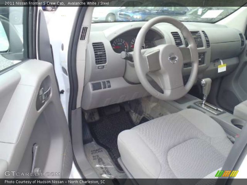 Avalanche White / Steel 2011 Nissan Frontier S Crew Cab